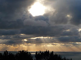 Effets du soleil dans les nuages