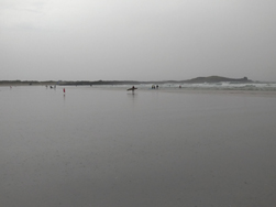 La plage de Tronoën ; vue sur la pointe de la Torche